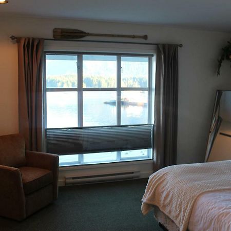 Siennas Harbour House Apartamento Tofino Exterior foto